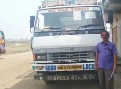 बिना 'हेलमेट' पहने 'ट्रक' चला रहा था ड्राइवर, पुलिस ने काट दिया 1000 रुपए का चालान !