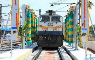 Video: चंद मिनटों में साफ हो जाएगी पूरी ट्रेन, पानी भी बचेगा, इंडियन रेलवे ने बनाई अत्याधुनिक मशीन