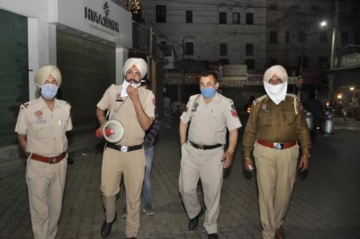 पंजाब में बेकाबू हुआ कोरोना, सीएम अमरिंदर ने 9 जिलों में लगाया नाईट कर्फ्यू