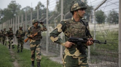 पाकिस्तानी सेना ने सीमा पर की गोलाबारी, जवाबी कार्यवाही में तीन सैनिक ढेर