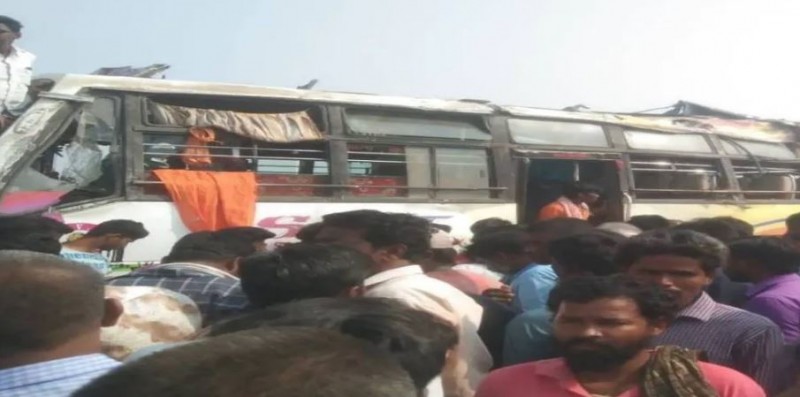 A horrific road accident in Tumkur, Karnataka, many died