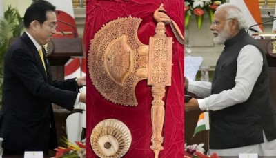 Modi gave this unique gift to Japanese PM, it's very special