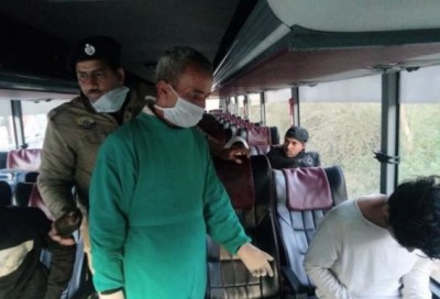 60 people including 26 foreign nationals reach Himachal
