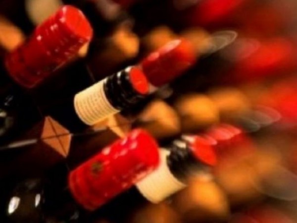 उत्तर प्रदेश में 21 वर्ष से कम उम्र के लोगों को नहीं दी जाएगी शराब