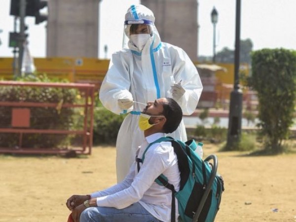 दिल्ली में कोरोना का आतंक हुआ और भी घातक, लगातार बढ़ता जा रहा संक्रमण