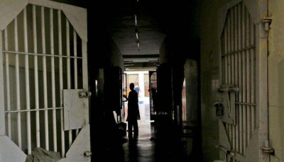कोरोना का खौफ, दिल्ली की जेल से रिहा किए गए 419 कैदी