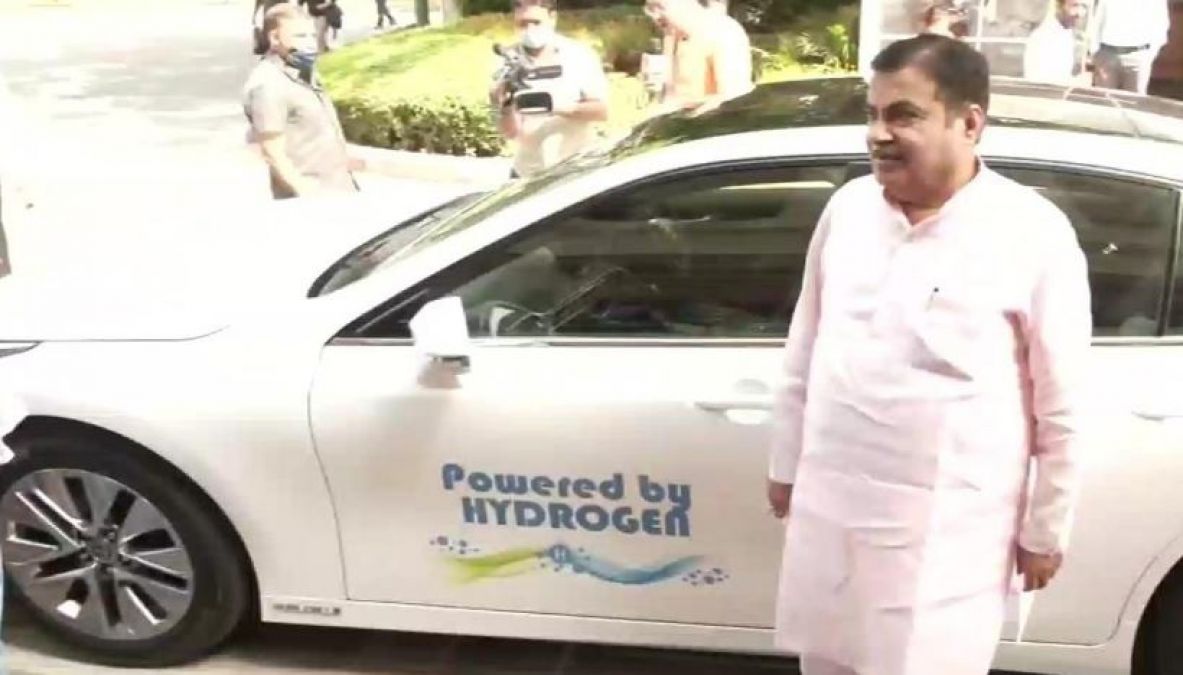 Nitin Gadkari arrives in Parliament in 'hydrogen car,' see photos