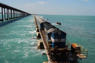 बड़ी खबर: भारतीय रेलवे ने 15 अप्रैल से शुरू की ट्रेनों की बुकिंग