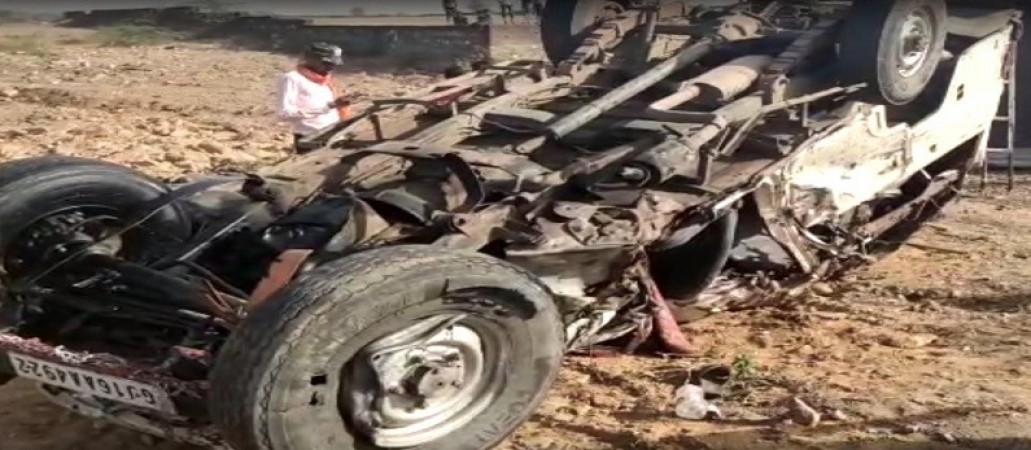 3 people killed in a strong collision between tanker and jeep in Gopalganj