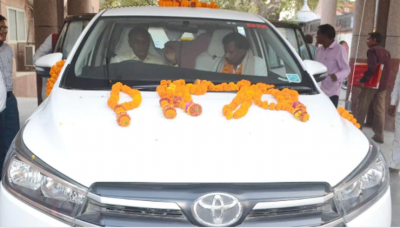 On the retirement of the driver, the collector bid farewell in a special way, seeing that everyone started praising him.