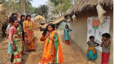 दिहाड़ी मजदूर की पत्नी ने बंगाल में खिलाया कमल, जानिए चंदना बाउरी की कहानी