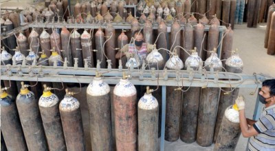 DRDO helps Telangana, gives 50 oxygen cylinders to Gandhi Hospital