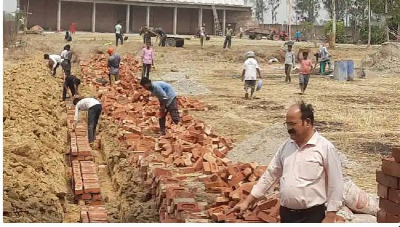 Two Hindu sisters presented a wonderful example of religious unity, donated their 4 bighas of land to build Idgah