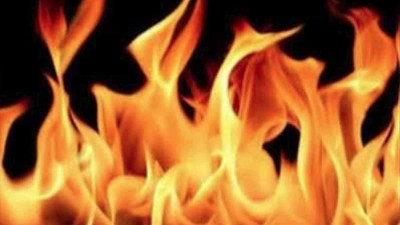 कानपुर में लगी आग, 4 दुकाने जलकर पूरी तरह हुई खाक