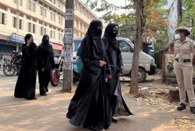 'Muslim women to be beaten up If take selfie without burqa', new group formed to protect Islamic rights