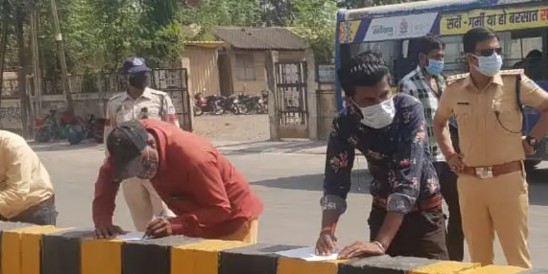 इंदौर: बेवजह घूमने वालों को पुलिस दे रही अनोखी सजा