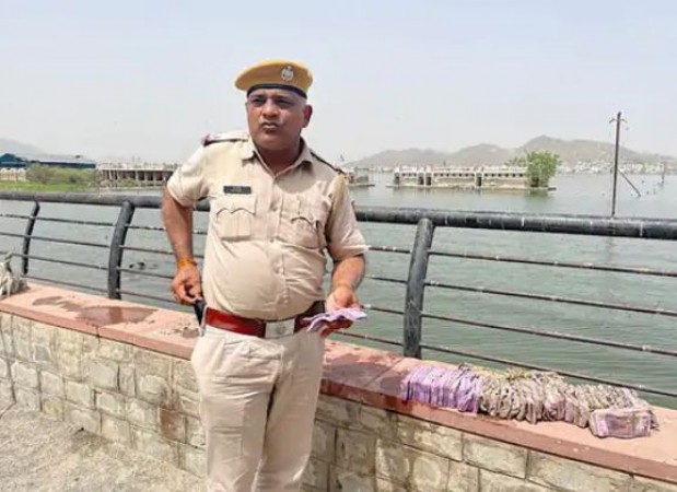 Packets of 2000 notes found floating in Ajmer's Anasagar lake, a total of one crore notes recovered
