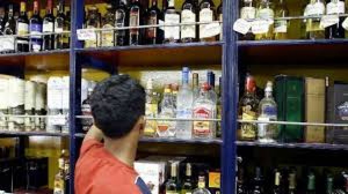 Liquor shops open in Madhya Pradesh, government may impose corona tax on liquor