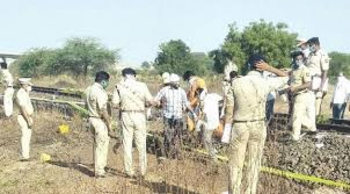 नींद में 19 मजदूरों पर चढ़ी मालगाड़ी, सीएम शिवराज ने मौत के बाद बोली यह बात