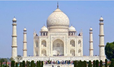 'Laddu Gopal' not allowed inside Taj Mahal, Hindu organizations furious