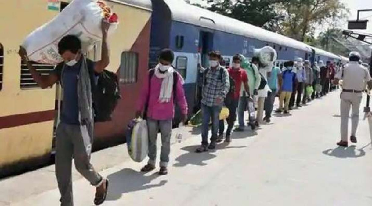 श्रमिकों की हुई घर वापसी, रतलाम, खंडवा और मेघनगर पहुंची स्पेशल ट्रेनें