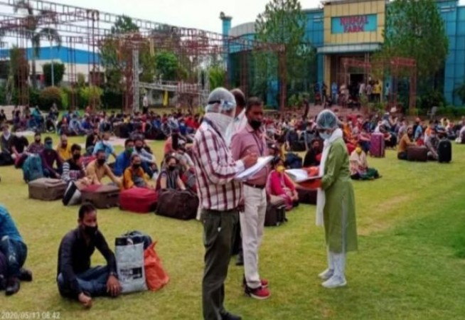 उत्तराखंड के प्रवासियों को लेकर हरिद्वार पहुंची श्रमिक एक्सप्रेस