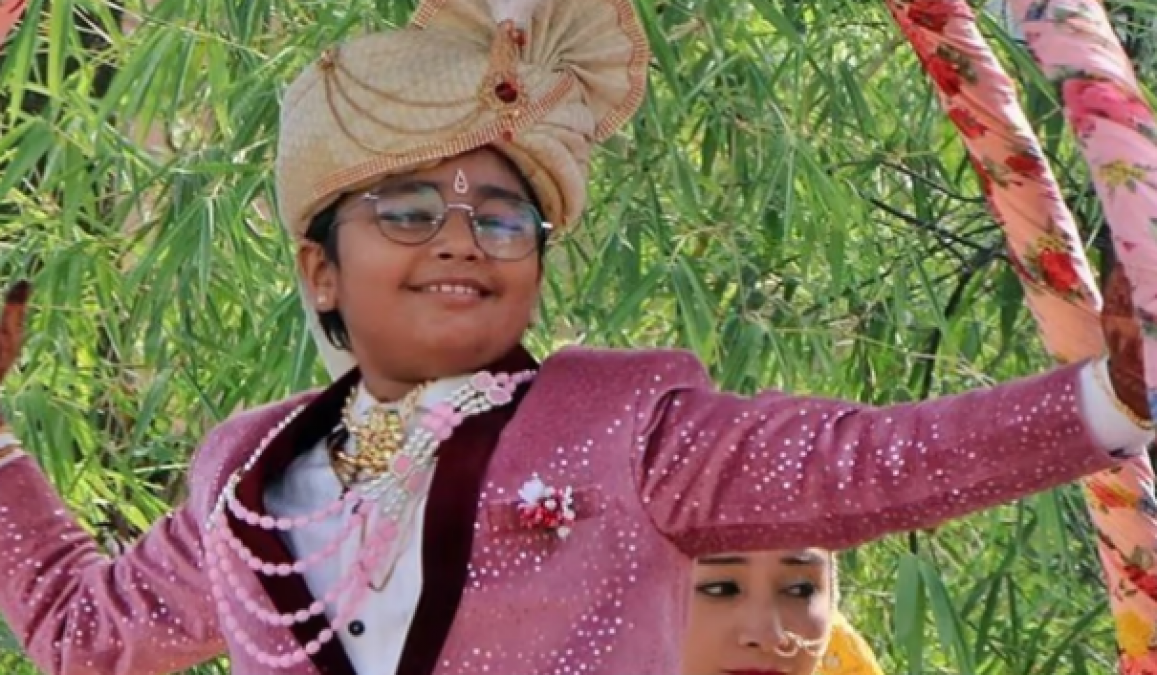 Rain of rupees and money and gold and silver in Indore, 10-year-old Siddham to be initiated today