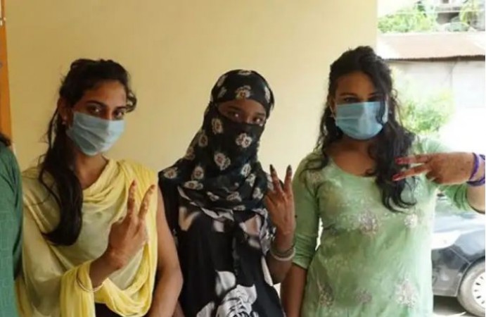 असम में ट्रांसजेंडर्स के लिए स्पेशल टीकाकरण शुरू, 40 लोगों को मिला पहला डोज़