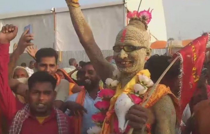 'I am Lord Shri Ram's brother-in-law', unique devotee reached to meet Bageshwar Baba