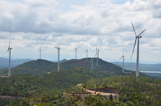 Lockdown heels nature, Windmills of Dewas started to be seen from 45 km away