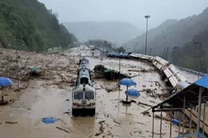 Flood in Assam, train derailed from track due to high flow