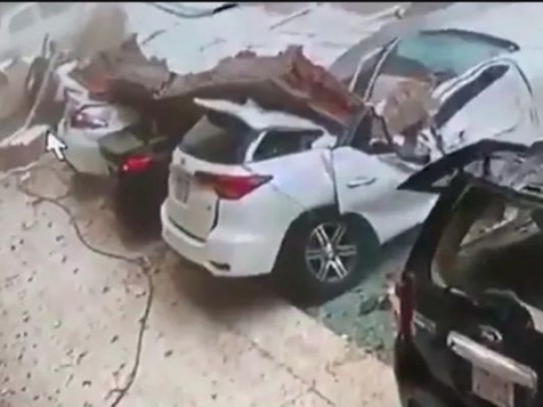 Video of damaged cars is going viral among cyclone Tauktae, know what is the truth