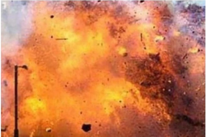 IED blast in Chhattisgarh by Naxalites,  one policeman martyred, 1 injured