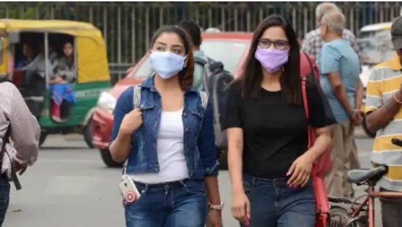 दिल्ली में तेजी से घट रहे कोरोना के केस, संक्रमण दर घटकर 6.89 प्रतिशत पर आई