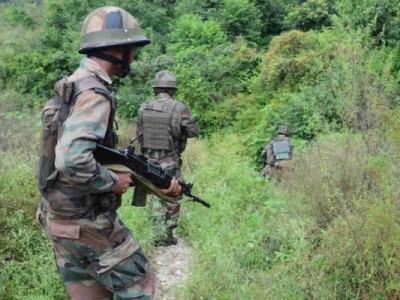 Pakistan again violates ceasefire in Rajouri district