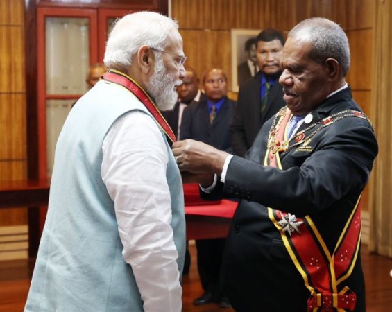 PM Modi honored with 3 international honors in one day, heads of state of Fiji, Papua New Guinea and Palau!