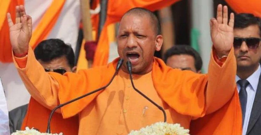 Yogi government's big announcement, 'laborers from other states will get 15 days ration and Rs 1000'