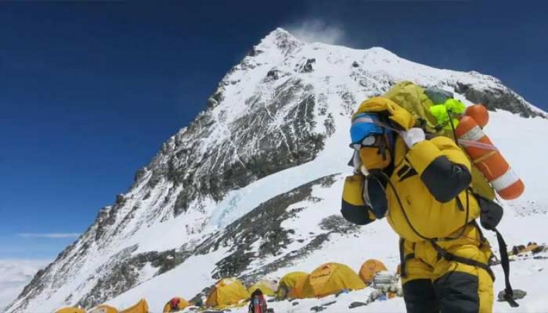 Corona infection reaches to peak of world, cases found in Mount Everest region