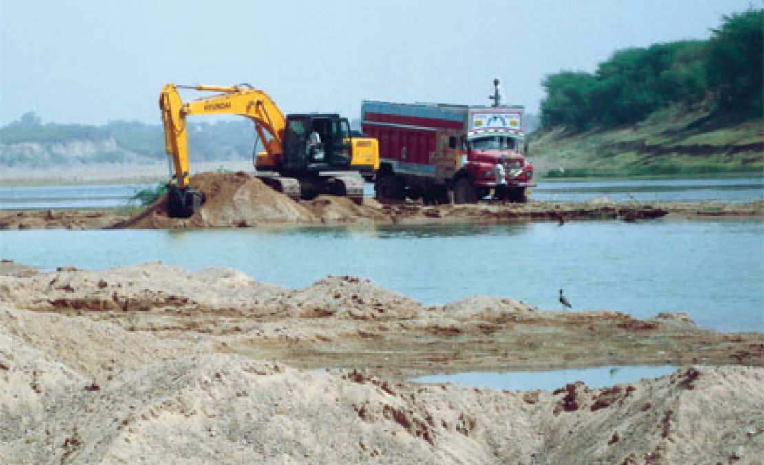 Sand prices double in Madhya Pradesh, sand mines will be closed from June 15