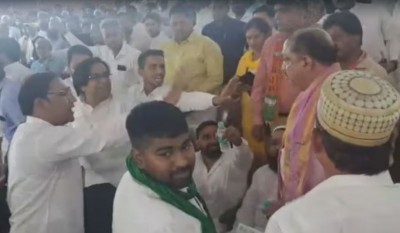 Owaisi's councilor did not stand up during Vande Mataram, BJP got angry