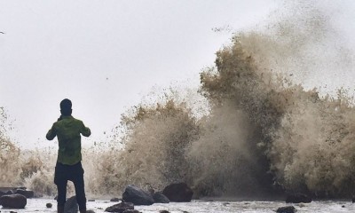 ओडिशा के तट से टकराया चक्रवाती तूफ़ान यास, समुद्र में उठी 6 फ़ीट ऊंची लहरें, हो रही तेज बारिश