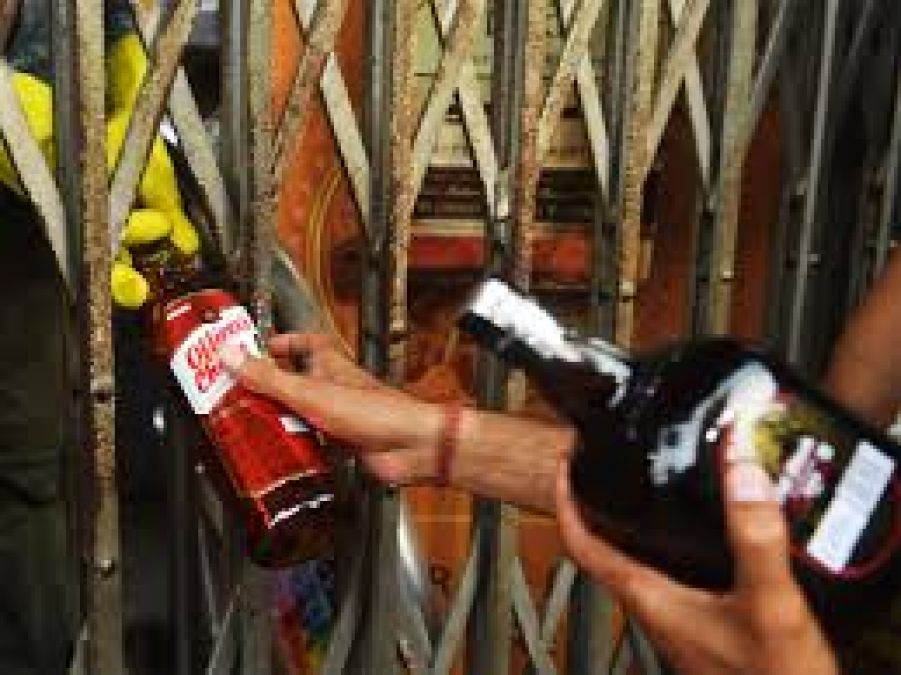 सरकार के दिए विकल्प से संतुष्ट नहीं है शराब कारोबारी, बंद रखी 80 फीसदी दुकानें