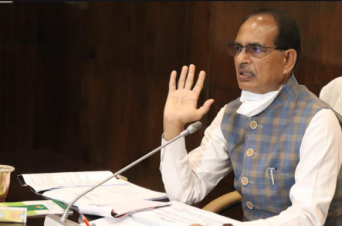 CM Shivraj Singh Chouhan brainstormsed on strategy to prevent possible third wave of corona