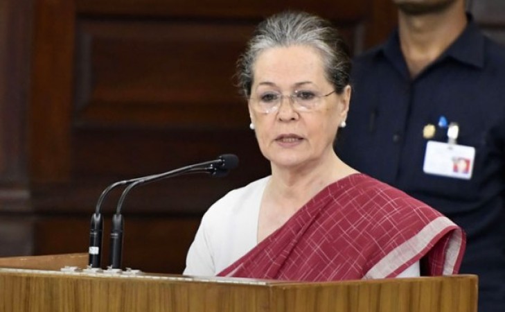 Sonia Gandhi asks PM Modi to help migrant labours with Government treasure