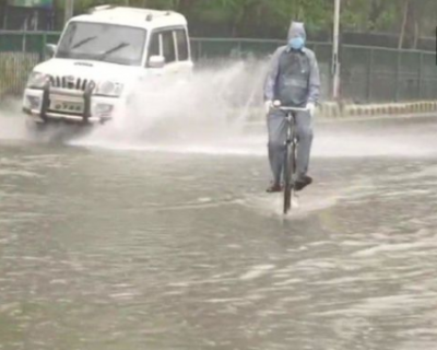 तूफान 'यास' बना मुसीबत, बिहार-झारखंड में जारी है भारी बारिश