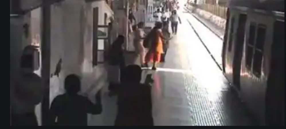 VIDEO: Woman jumped on railways track, police personnel saved her life