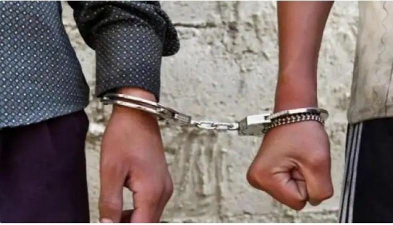 Jaunpur: 4 criminals including 10 thousand prize crook arrested in police encounter