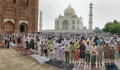 Since when is the prayer being offered in the Taj Mahal? ASI's reply on RTI will boggle the mind.