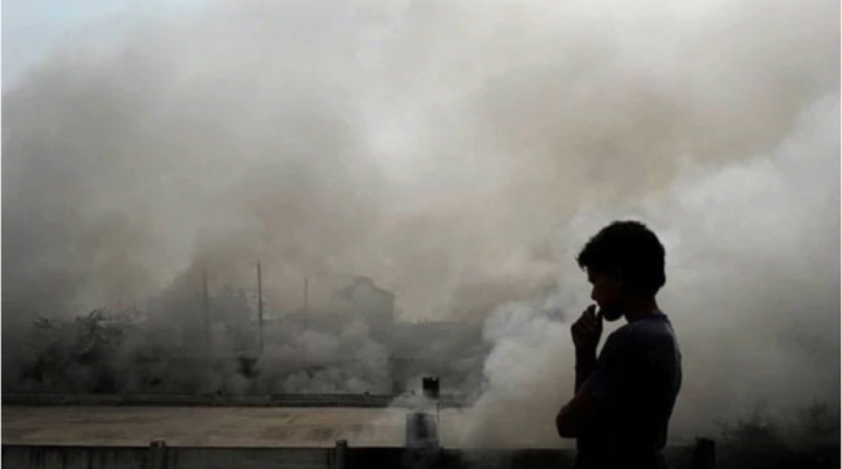 Capital suffocating in poisonous winds, Health emergency declared in Delhi-NCR