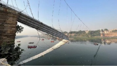 Bajrang dal workers saved 170 lives in Morbi bridge accident